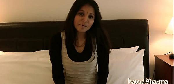  Indian Gujarati Mature Babe Kavya Sharma Big Tits Masturbation